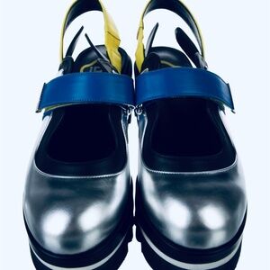 New in box Silver and Blue Women's Platform Shoes great chic look 🫶🏻